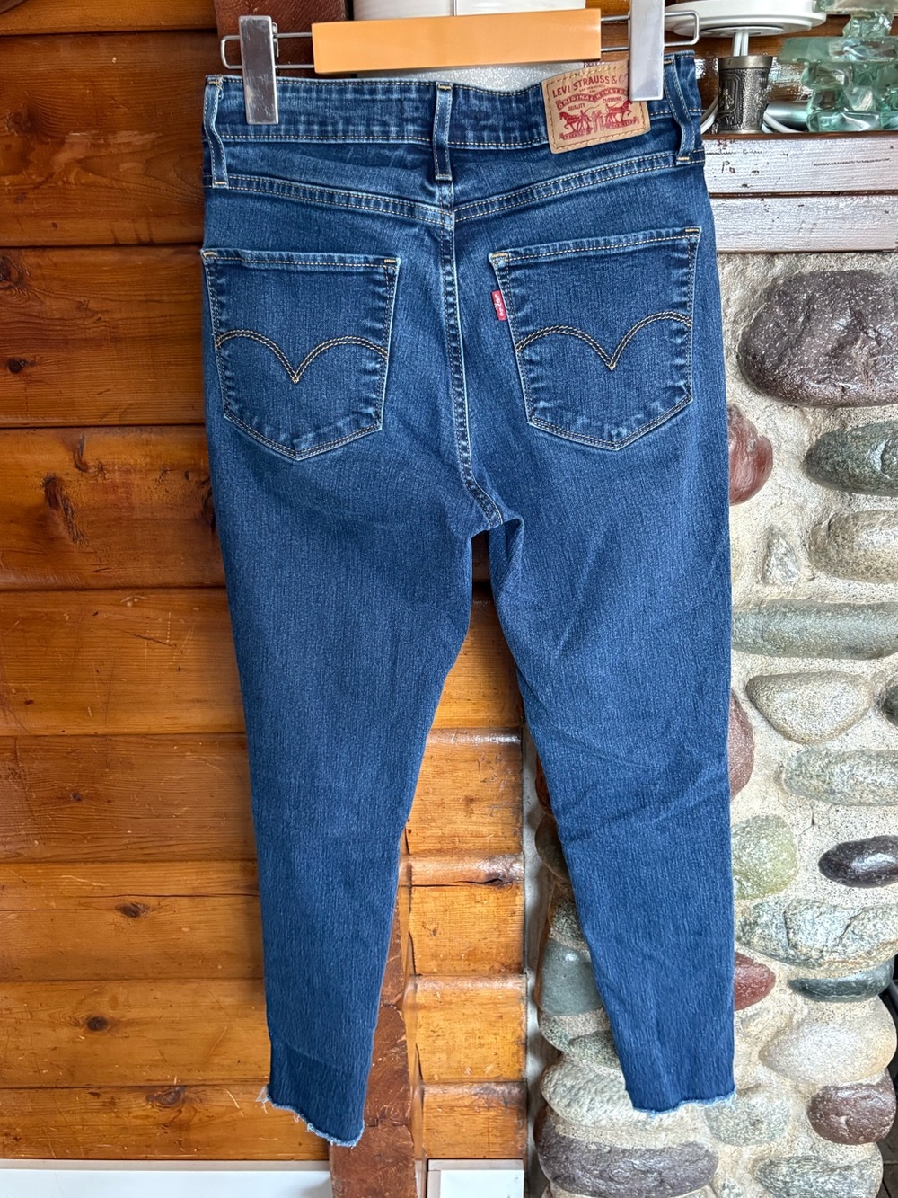Levi’s 721 High Rise Skinny Jeans Size 26 Dark Wash Raw Hem